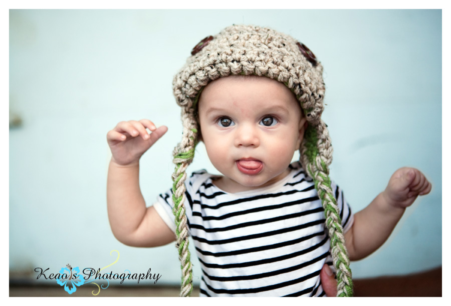 kailua hawaii baby boy photography with custom knit hat