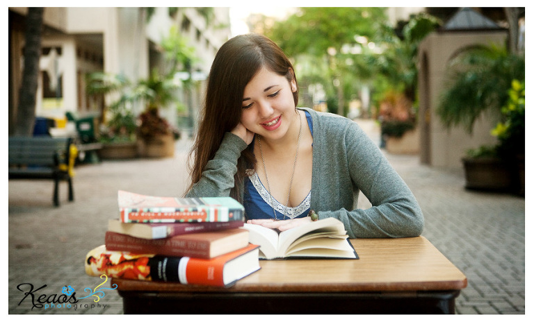 Downtown Honolulu reading books outdoors
