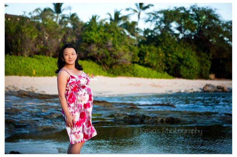 Lanikohonua Beach maternity photos