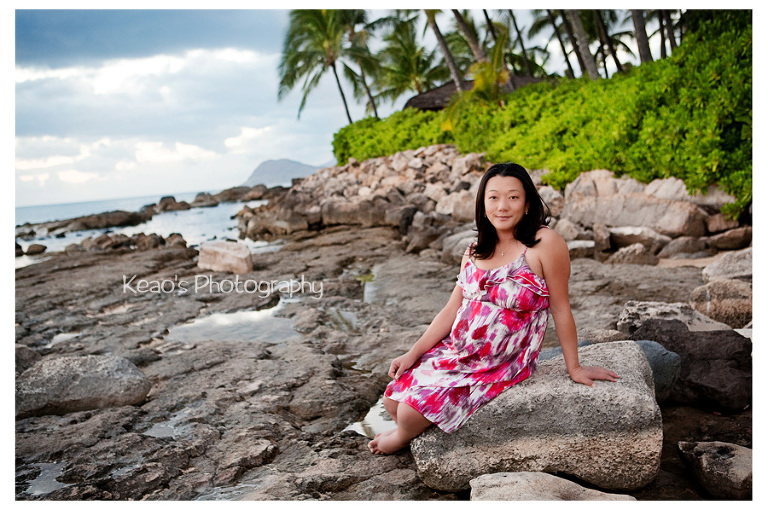 Hawaii maternity photographer Ko Olina beach pregnant woman on the shore