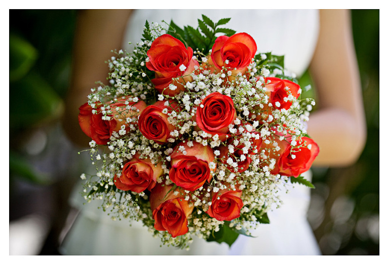 Hawaii rose wedding bouquet close-up photo