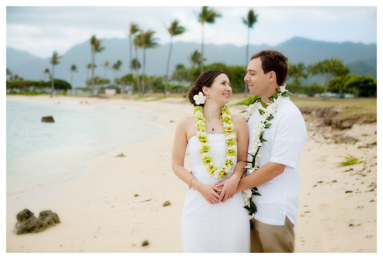 hawaiian wedding couple beach photography