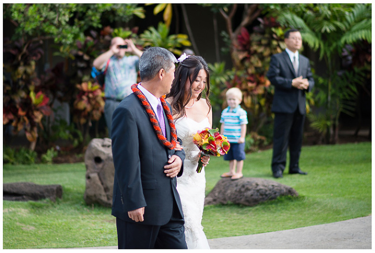 bride and father willows honolulu hawaii wedding photography by oahu wedding photographer