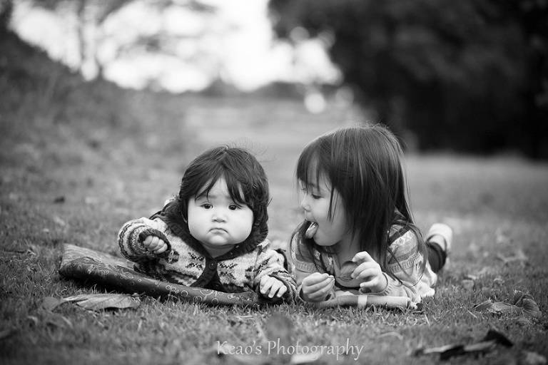 Hawaii photography sisters in family shoot