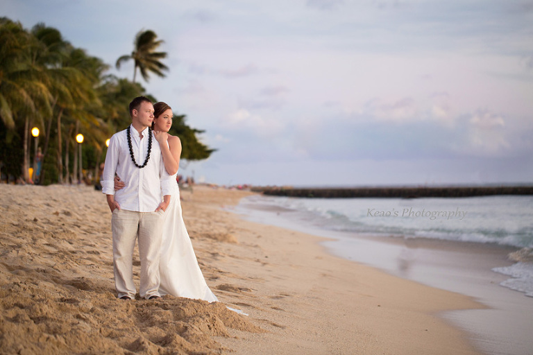 Hawaii beach vow renewal