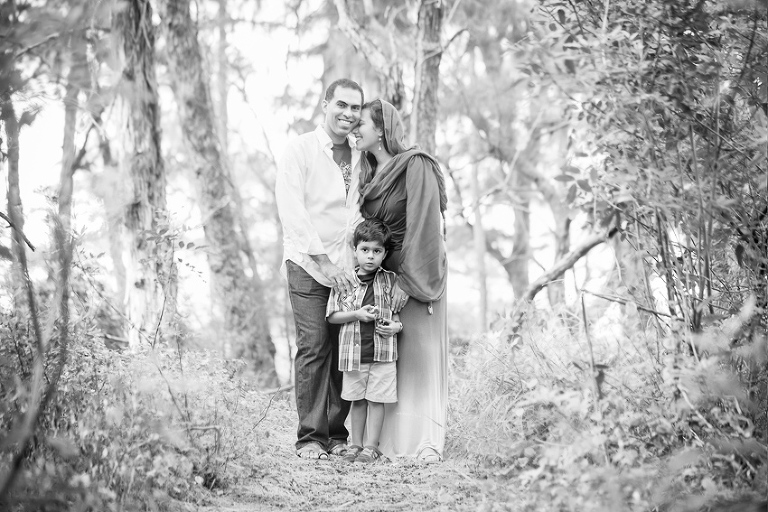 Black and White Woodsy Photo for Family Photos in Hawaii