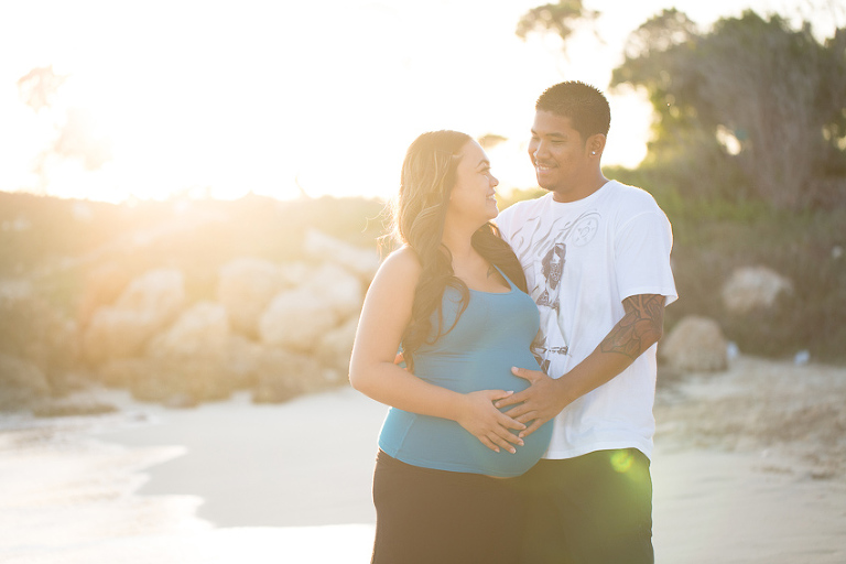 beach maternity photos at sunset