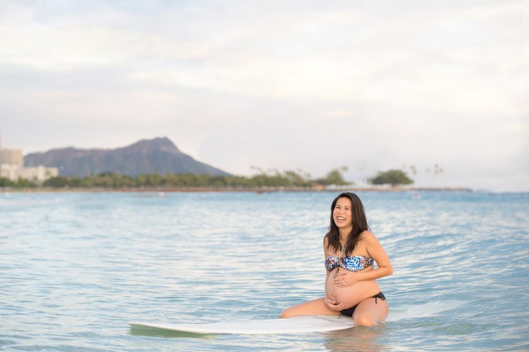 surfing maternity photography with Honolulu Photographer at Ala Moana Beach