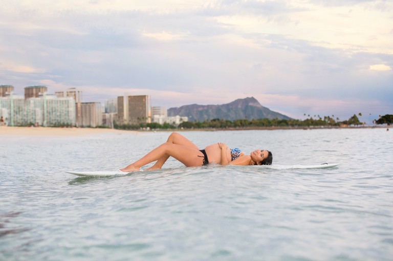amazing surf maternity photos at Ala Moana Beach
