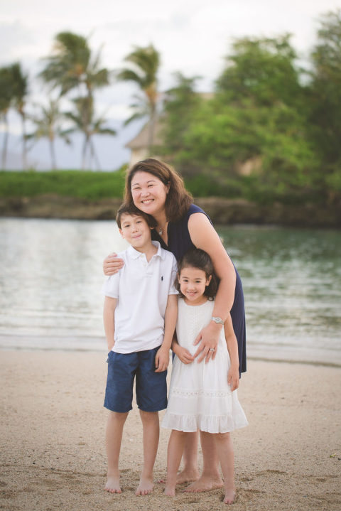 mom and kids photos by Aulani Ko Olina photographer